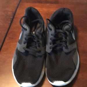 Nike running shoes size 10